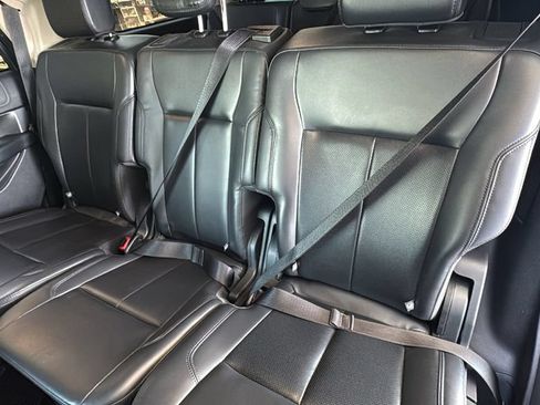 Certified 2024 Ford Expedition XLT RWD image 23