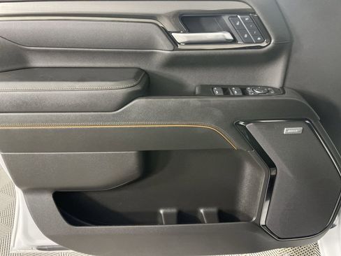Used 2025 GMC Sierra 2500 AT4 w/ AT4 Premium Plus Package image 23