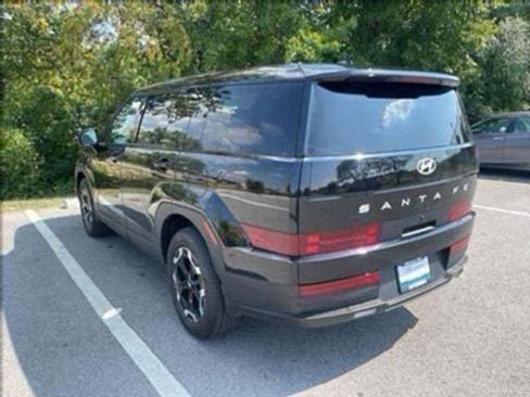 New 2025 Hyundai Santa Fe SE image 3