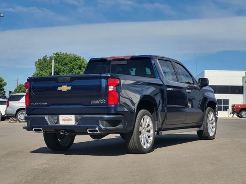 Certified 2022 Chevrolet Silverado 1500 High Country AWD/4WD image 7