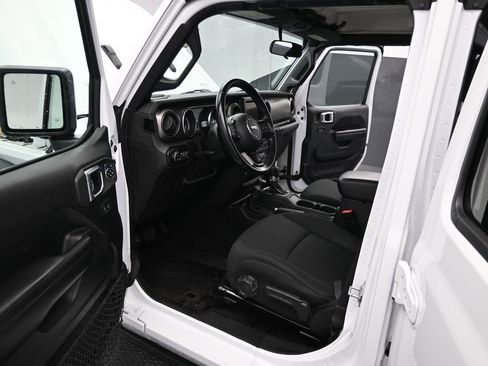 Used 2020 Jeep Gladiator Sport w/ Quick Order Package 24S image 12