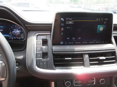 Certified 2023 Chevrolet Tahoe LT w/ LT Signature Package AWD/4WD image 32