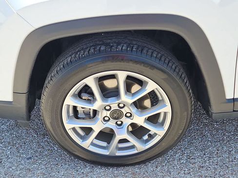 Used 2025 Jeep Compass Limited AWD/4WD image 12