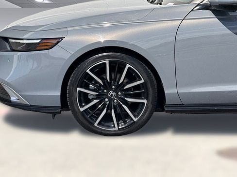 Used 2024 Honda Accord Touring image 12