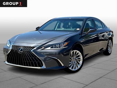 Used 2024 Lexus ES 300h w/ Premium Package