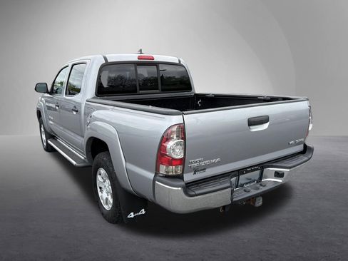 Used 2015 Toyota Tacoma 4x4 Double Cab w/ SR5 Package image 7