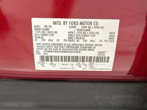 Used 2021 Ford Explorer XLT w/ Equipment Group 202A AWD/4WD image 28