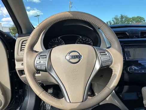 Used 2015 Nissan Altima 2.5 SL w/ Technology Package FWD image 12
