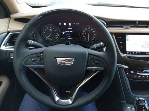 Used 2025 Cadillac XT6 Premium Luxury w/ Platinum Package image 13