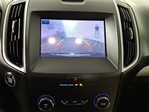 Used 2020 Ford Edge SEL w/ Convenience Package image 5