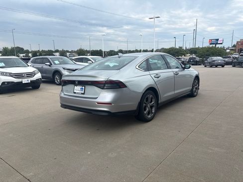 Used 2024 Honda Accord EX image 5