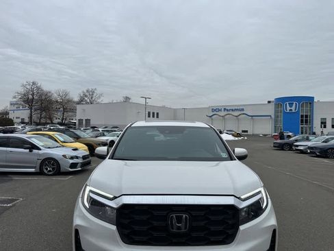 Used 2023 Honda Passport EX-L image 5