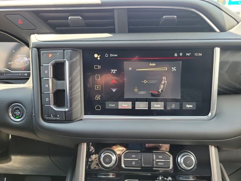 Used 2024 GMC Yukon XL Denali w/ Advanced Technology Package AWD/4WD image 25