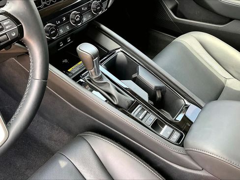 Used 2025 Honda Accord Touring image 17