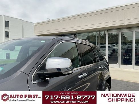 Used 2017 Jeep Grand Cherokee Limited AWD/4WD image 7