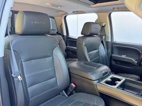 Used 2018 GMC Sierra 3500 Denali image 35