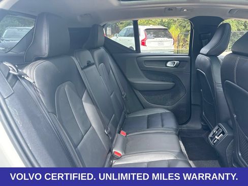 Used 2025 Volvo XC40 B5 Plus AWD/4WD image 11