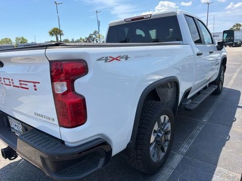Used 2023 Chevrolet Silverado 2500 Custom w/ Custom Value Package image 8