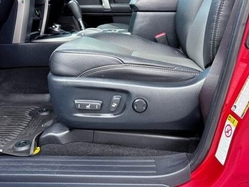 Used 2019 Toyota 4Runner SR5 Premium image 25