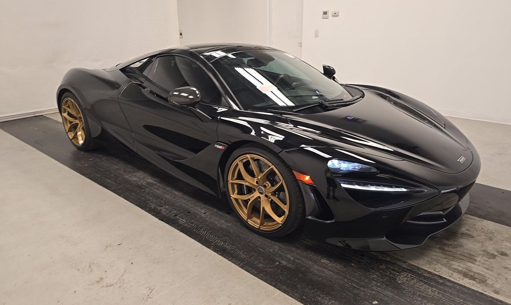 Used 2020 McLaren 720S Luxury RWD image 2