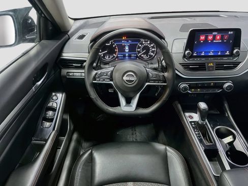 Used 2025 Nissan Altima 2.5 SR FWD image 21