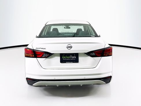 Used 2025 Nissan Altima 2.5 SV image 7