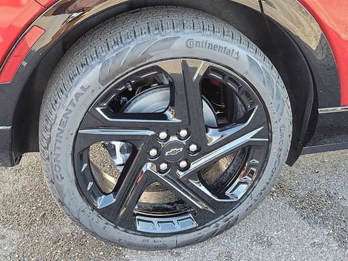 New 2025 Chevrolet Equinox EV RS FWD image 29