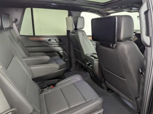 Used 2025 GMC Yukon Denali w/ Denali Reserve Package AWD/4WD image 28