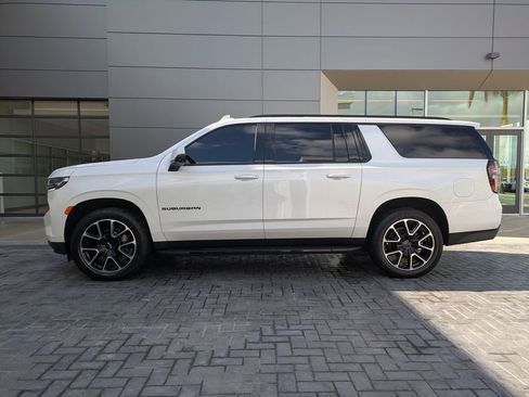 Used 2022 Chevrolet Suburban RST w/ Luxury Package RWD image 8