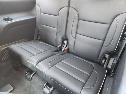 Certified 2023 GMC Acadia Denali w/ Denali Ultimate Package FWD image 23