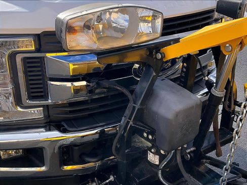 Used 2019 Ford F250 XLT w/ XLT Value Package image 31