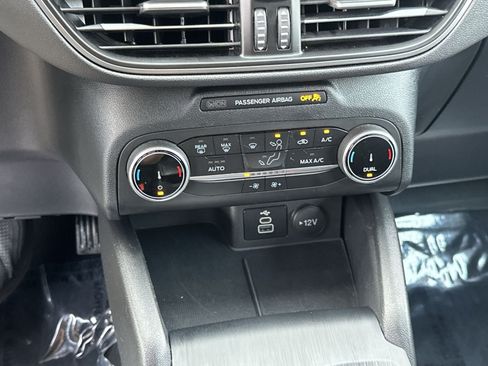 Certified 2025 Ford Escape Active AWD/4WD image 28