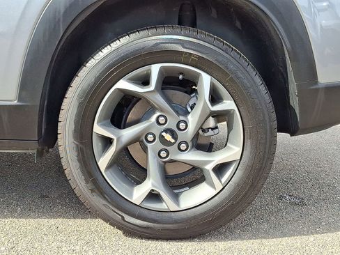 Used 2024 Chevrolet Trax LT w/ Driver Confidence Package FWD image 36
