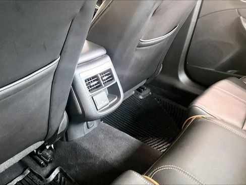 Used 2019 Chevrolet Impala Premier FWD image 10