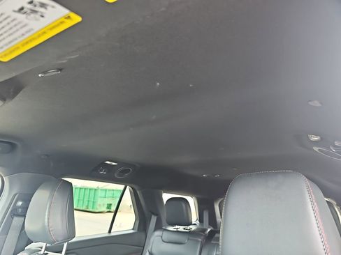 Used 2025 Ford Explorer ST-Line w/ ST-Line Street Pack image 30