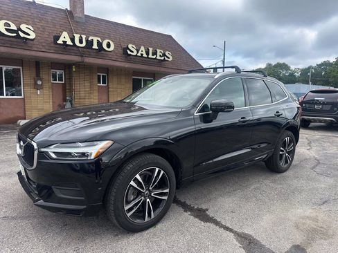 Used 2019 Volvo XC60 T6 Momentum w/ Premium Package AWD/4WD image 2