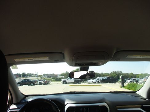 Used 2019 GMC Acadia SLE image 14