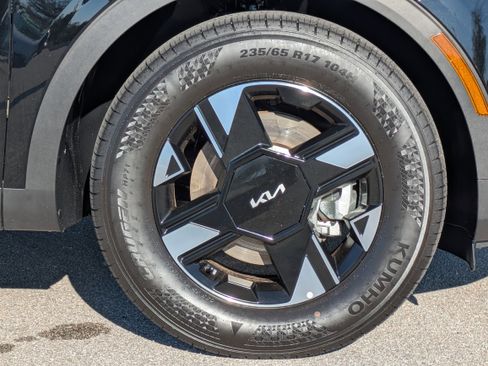 Certified 2026 Kia Sportage LX image 11