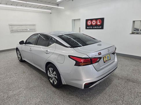 Used 2020 Nissan Altima 2.5 S FWD image 4