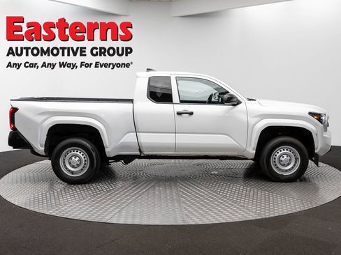 Used 2024 Toyota Tacoma SR RWD image 4