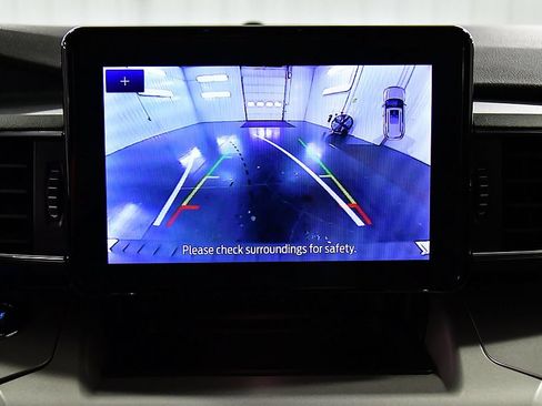 Used 2024 Ford Explorer XLT w/ Equipment Group 202A AWD/4WD image 26