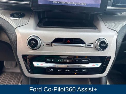Certified 2023 Ford Explorer XLT w/ Equipment Group 202A RWD image 27