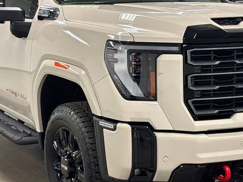 New 2026 GMC Sierra 2500 AT4 image 4