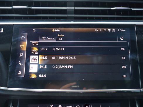 Used 2023 Audi Q8 Premium Plus AWD/4WD image 27