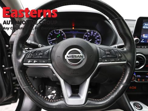 Used 2023 Nissan Sentra SR w/ SR Premium Package FWD image 10