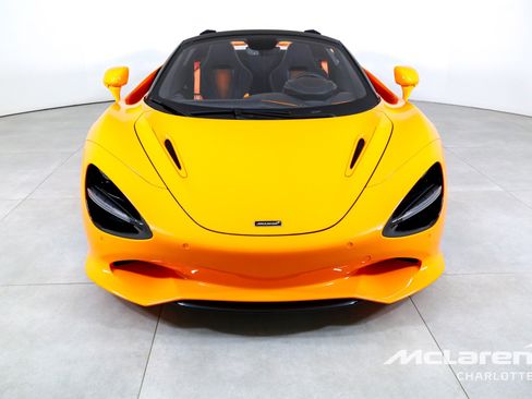 New 2026 McLaren 750S Spider RWD image 5