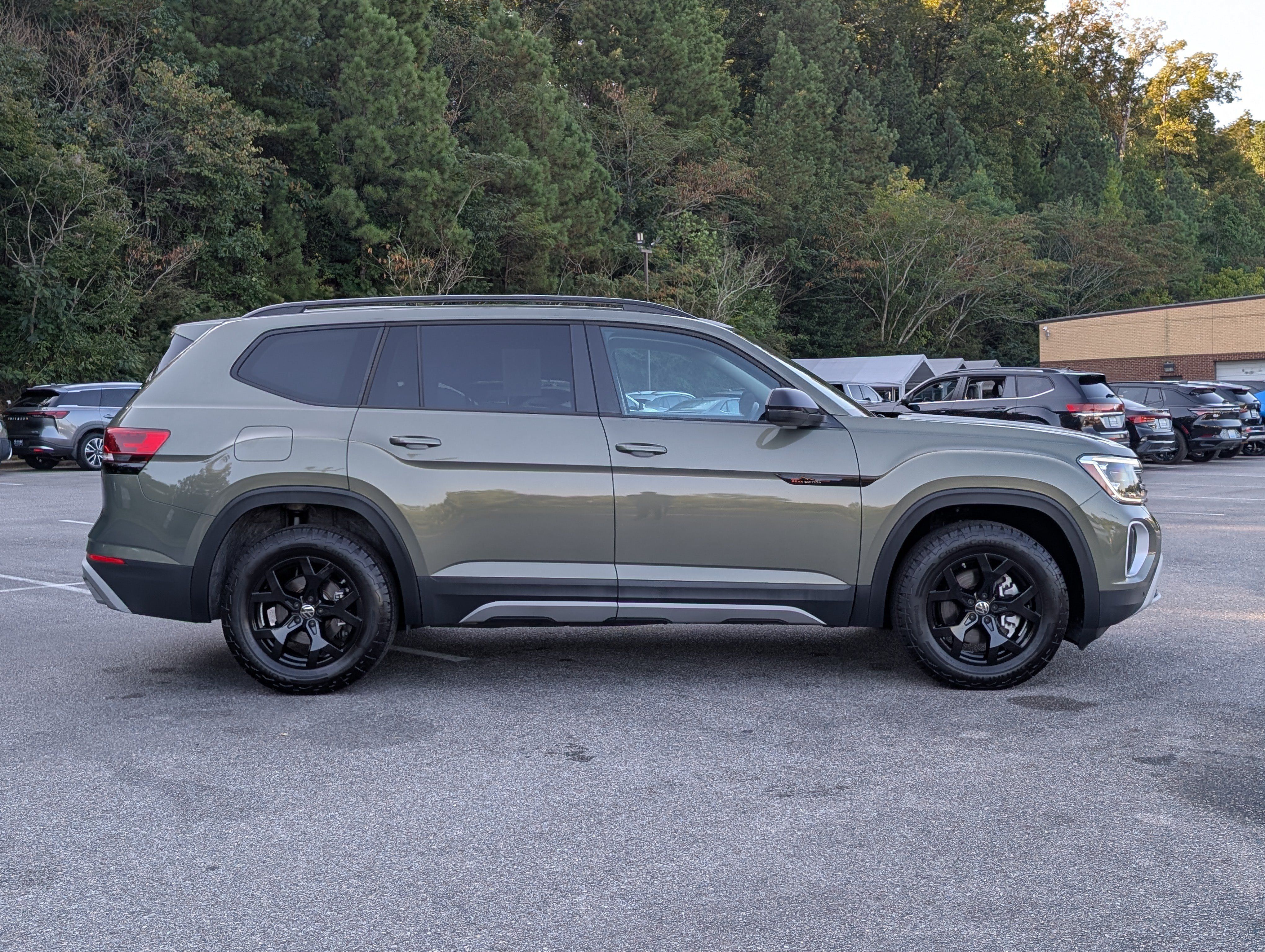 Used 2026 Volkswagen Atlas Peak Edition AWD/4WD image 10