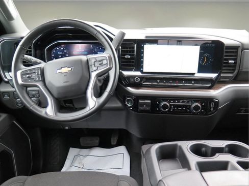 Used 2025 Chevrolet Silverado 2500 LT w/ Convenience Package AWD/4WD image 21