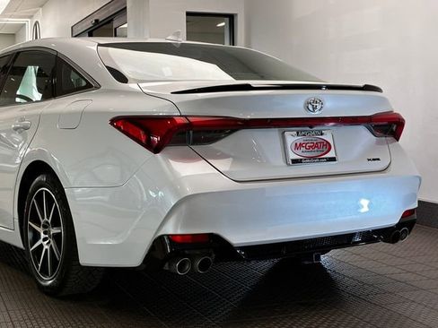 Used 2019 Toyota Avalon XSE w/ All Weather Liner Package image 5