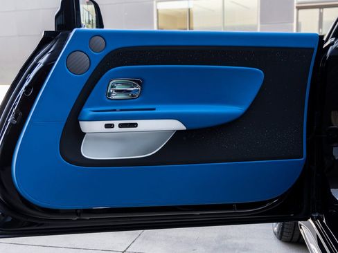 New 2025 Rolls-Royce Spectre image 42